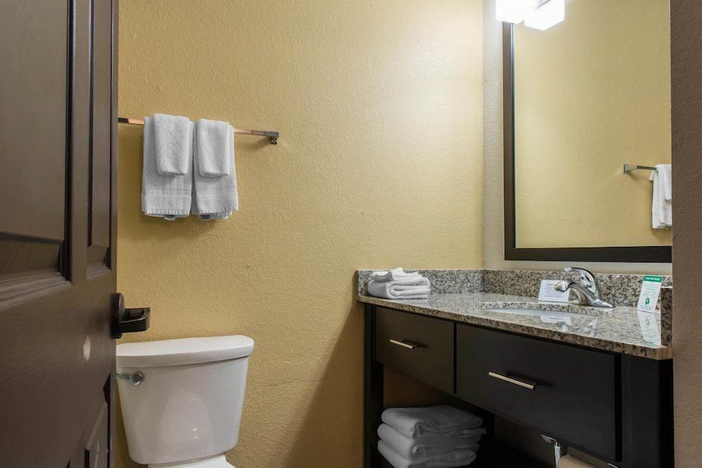 MainStay Suites Stanley photo 13