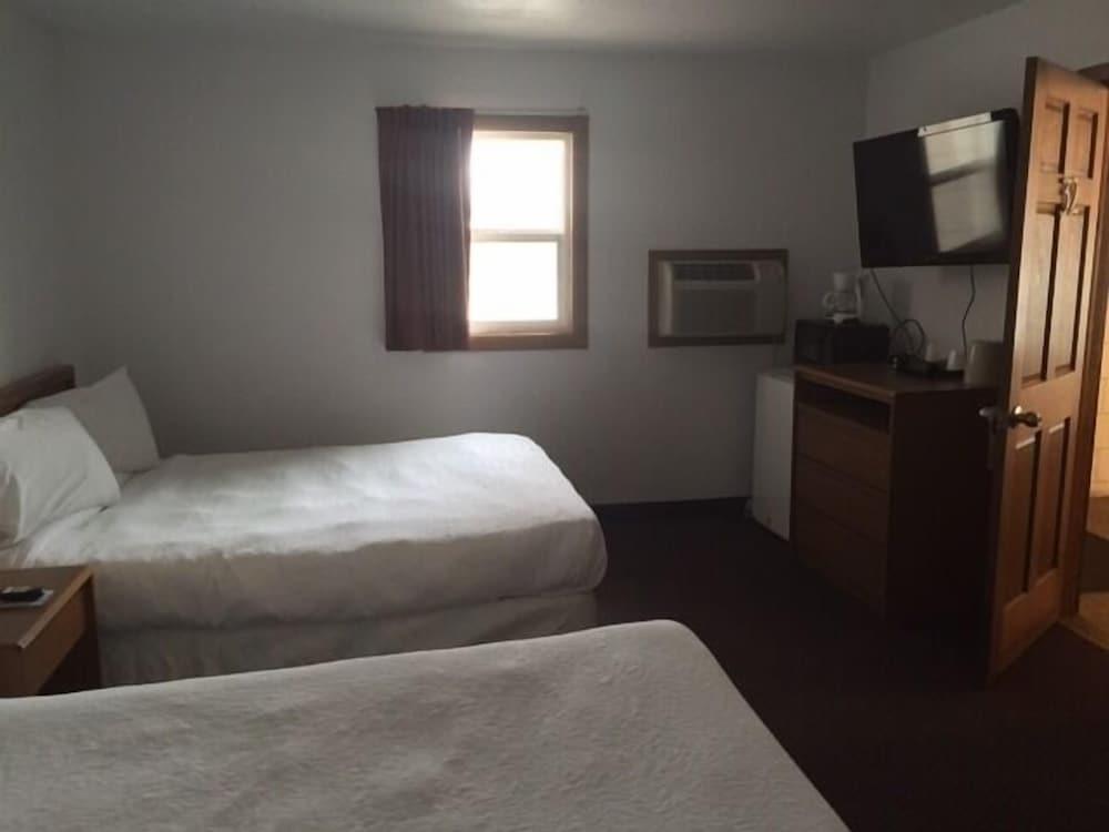 Sunset Motel photo 7