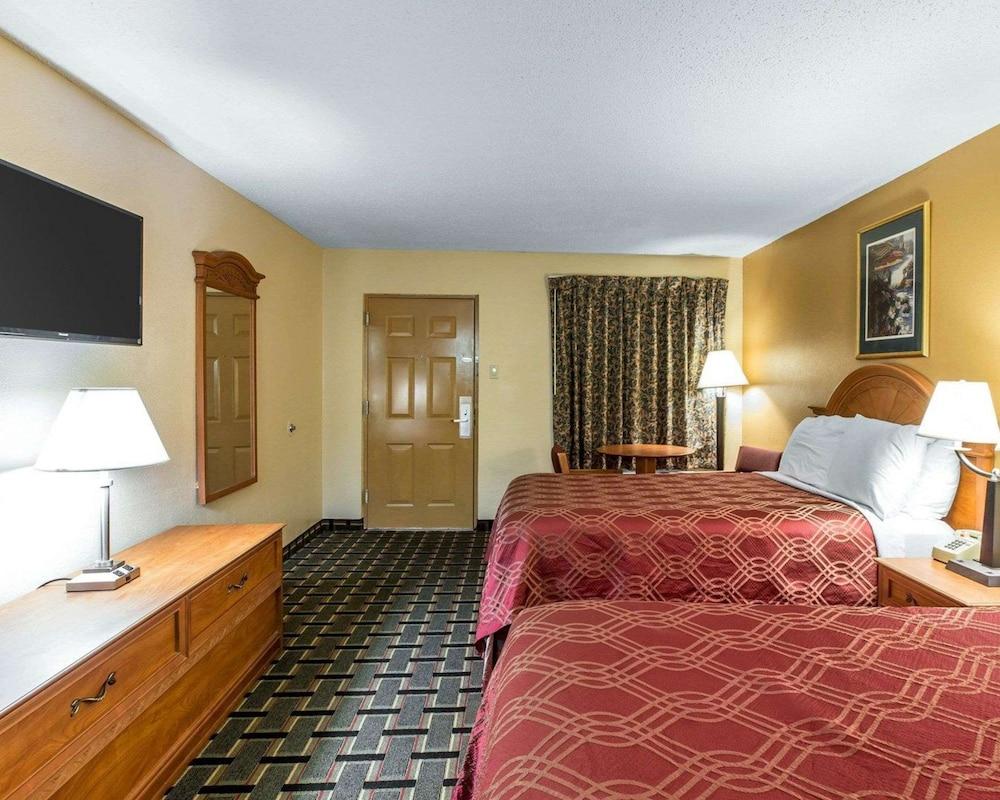 Econo Lodge Dalton West photo 12