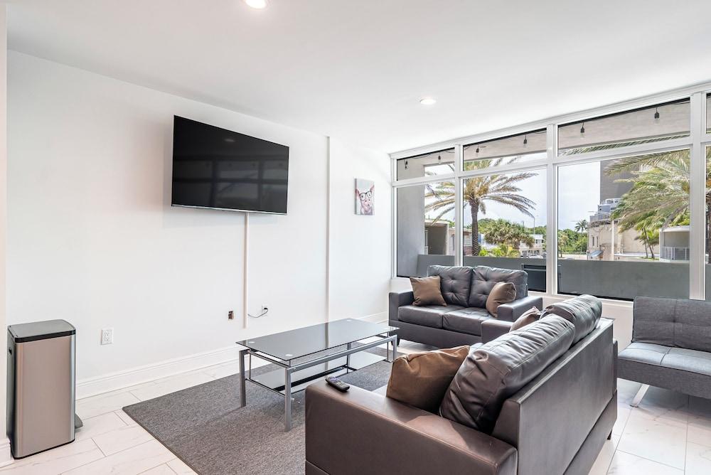 BeachSide 9th Residences photo 86