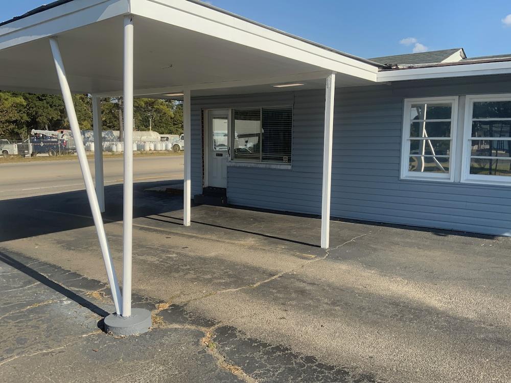 Red hill motel photo 2