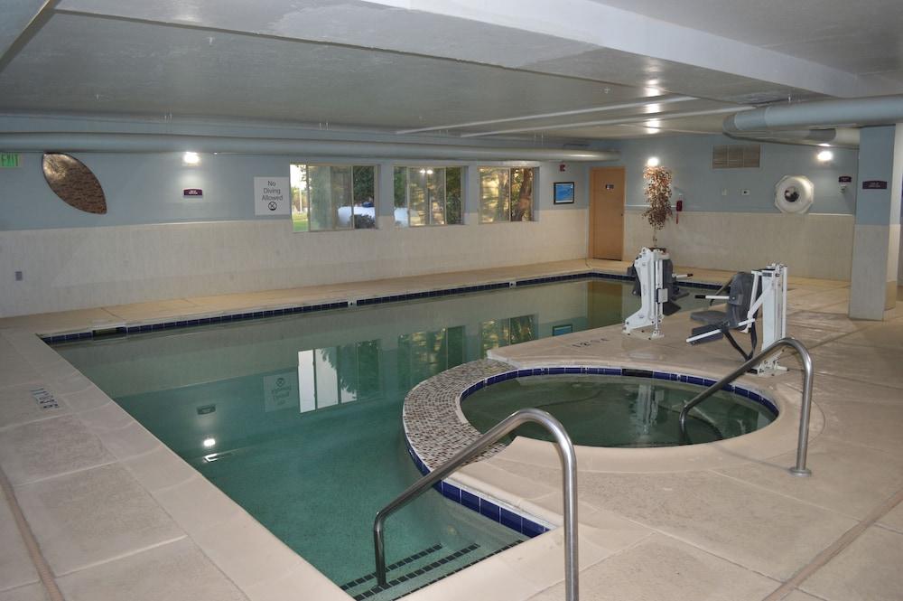 First Choice Inns at the Swell photo 23