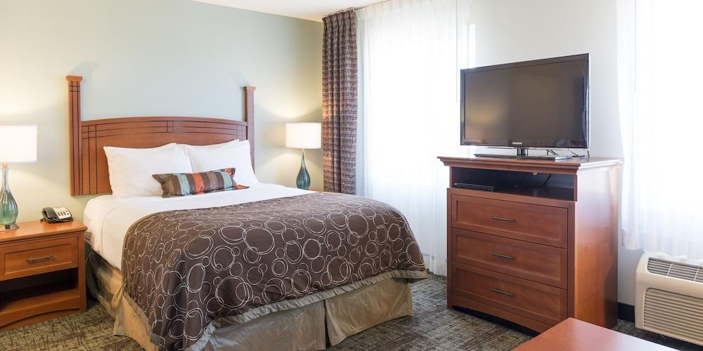 Staybridge Suites Fargo by IHG photo 69