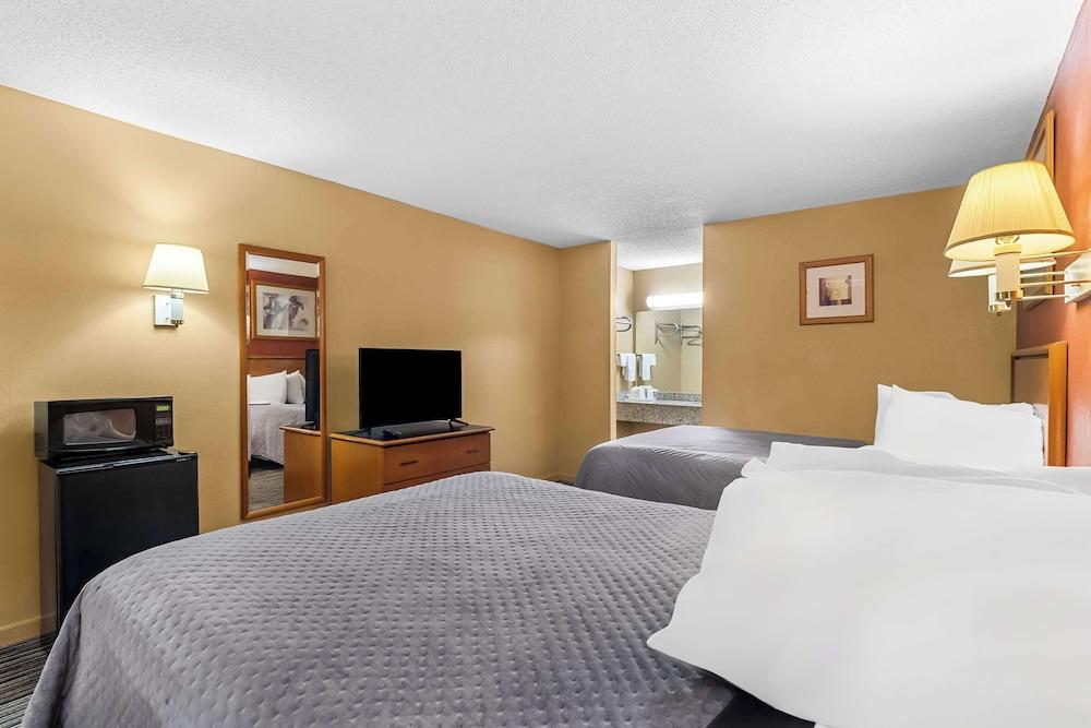 Americas Best Value Inn Athens, TN photo 7