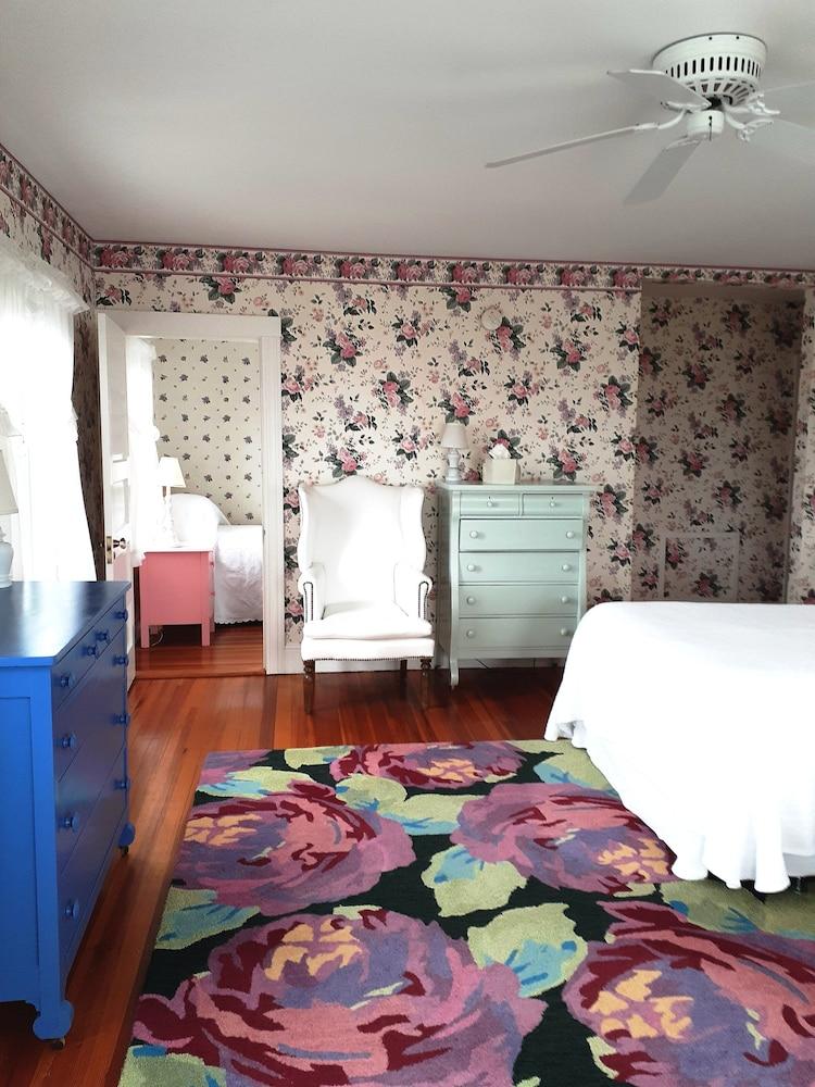 The Colony Hotel photo 34