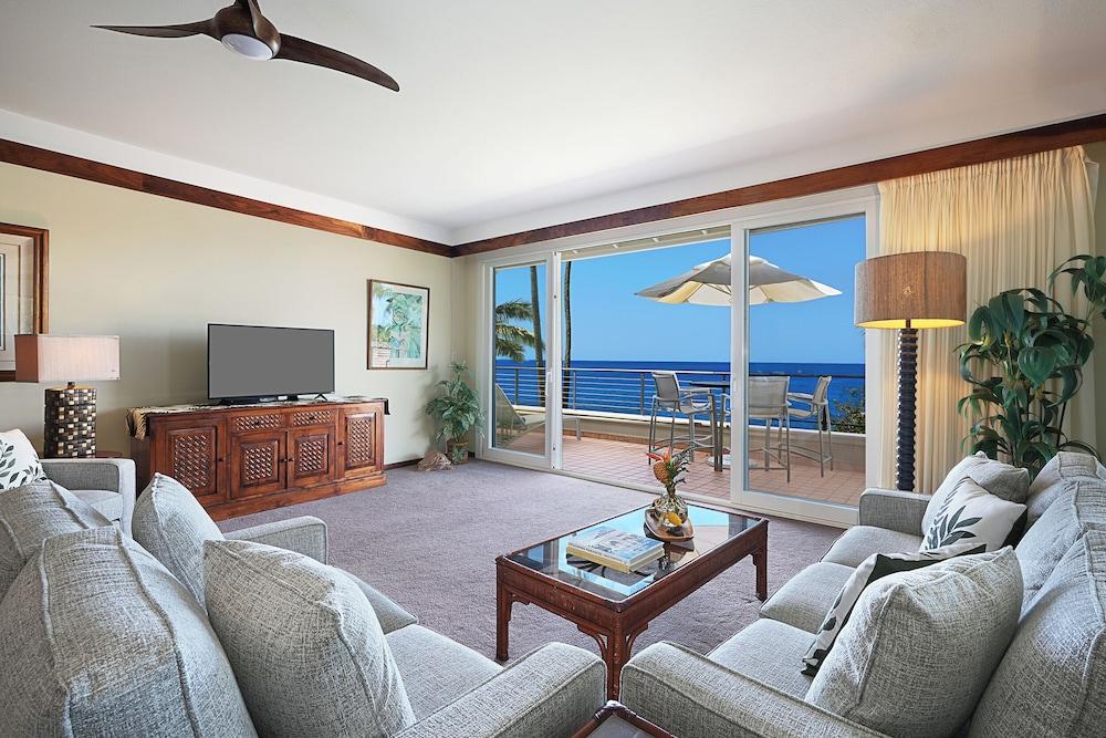 Whalers Cove Oceanfront Resort photo 6