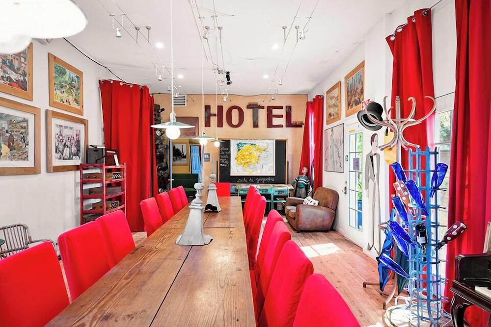 Metro Hotel and Cafe photo 85