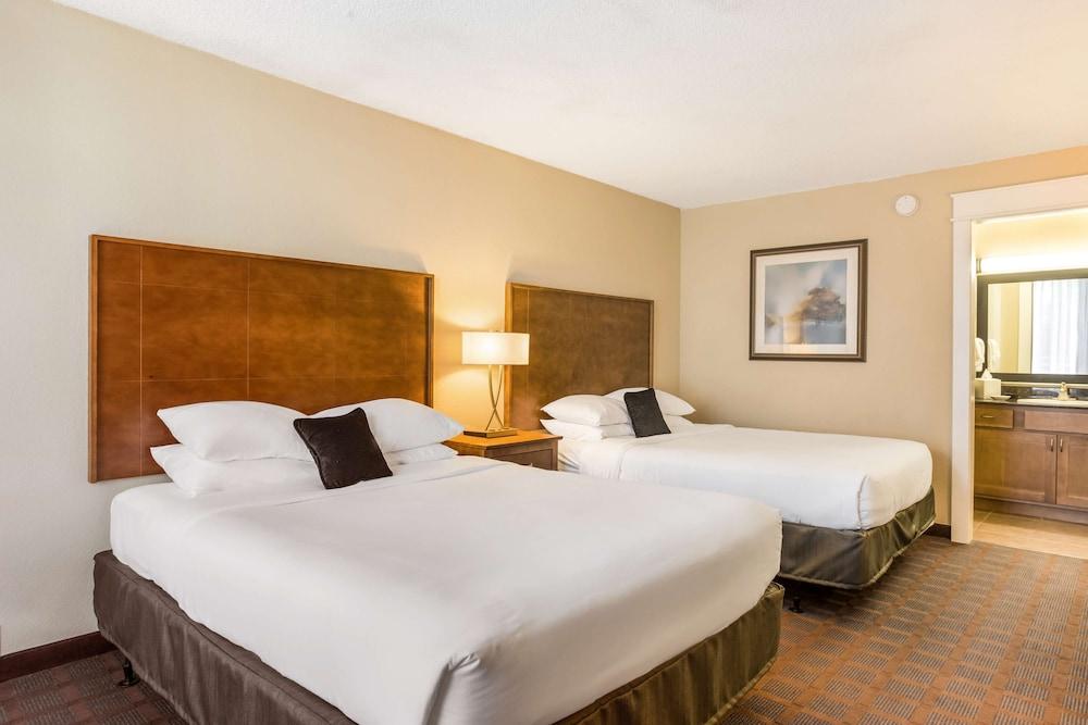 Red Lion Inn & Suites Branson photo 23