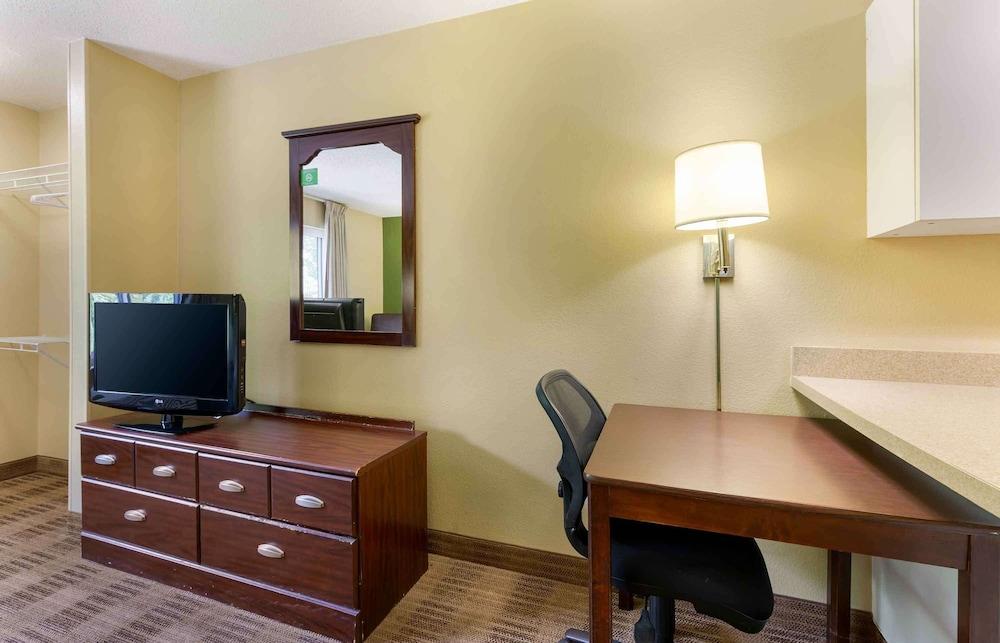 Extended Stay America Suites Washington DC Landover photo 6