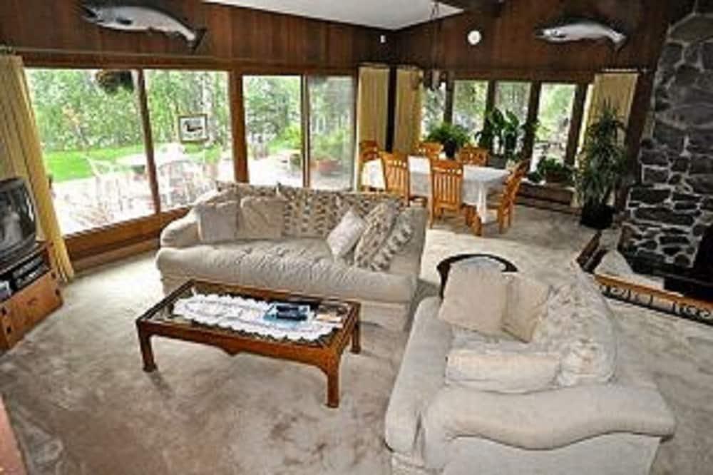Soldotna Alaska Fishing Lodge photo 14