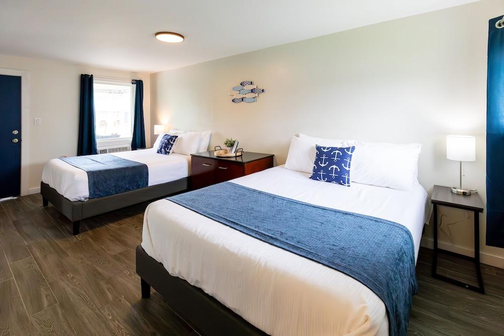 Anchor Bay Inn and Suites photo 13