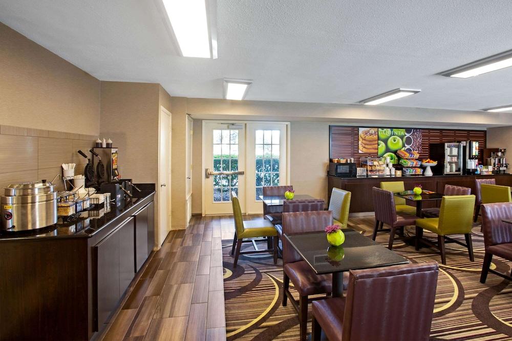 La Quinta Inn by Wyndham San Marcos photo 53