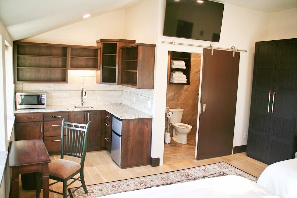Iron Springs Adventure Resort & RV Park photo 10