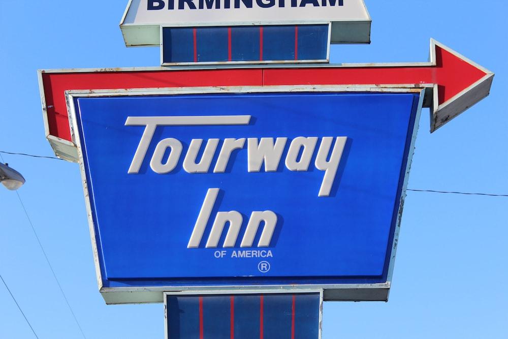 Tourway Inn photo 30