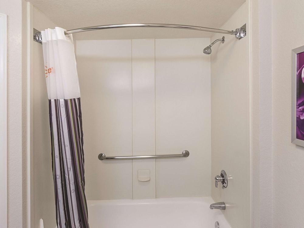 La Quinta Inn by Wyndham San Marcos photo 11