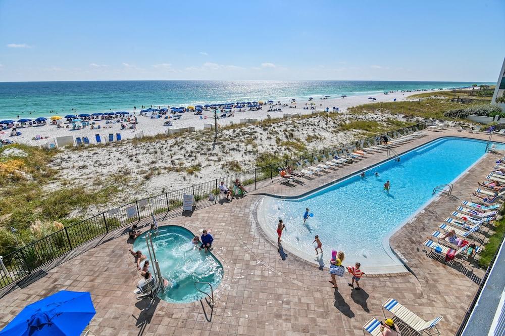 Pelican Beach Resort by Colasan photo 68