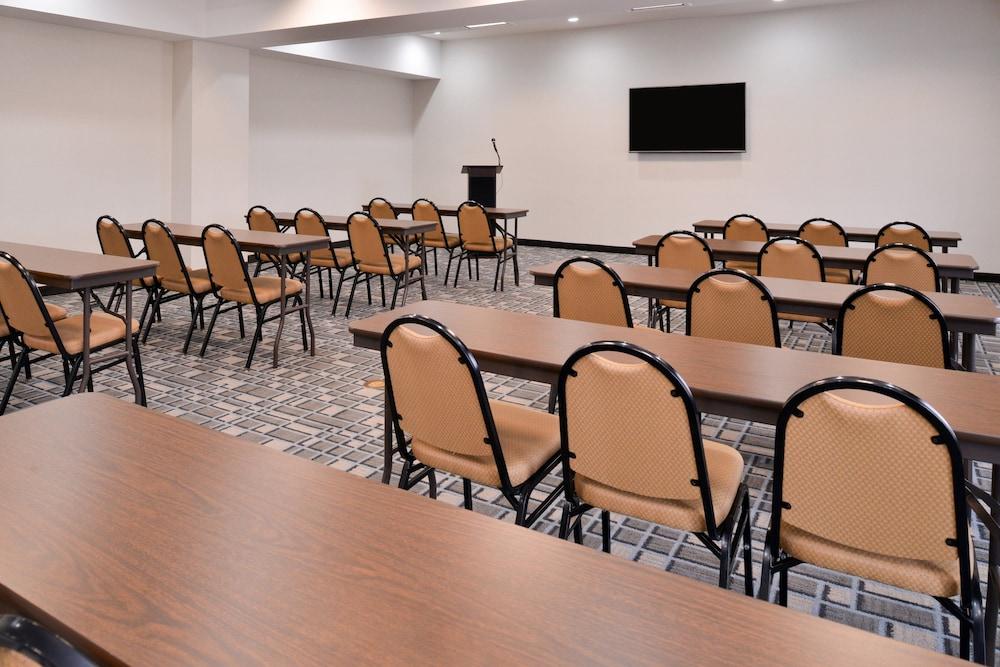 Holiday Inn Express Clanton by IHG photo 42