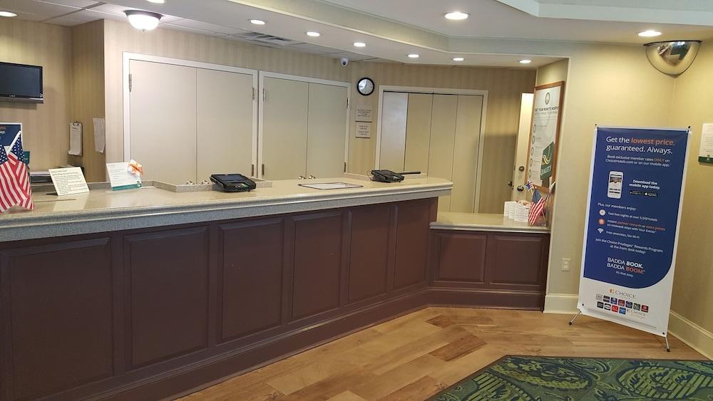 Quality Inn & Suites Conference Center photo 17