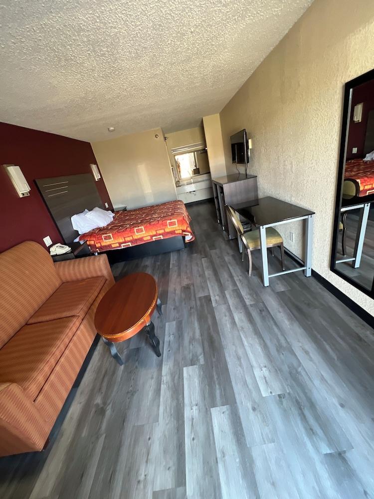 CourtesyStay photo 3