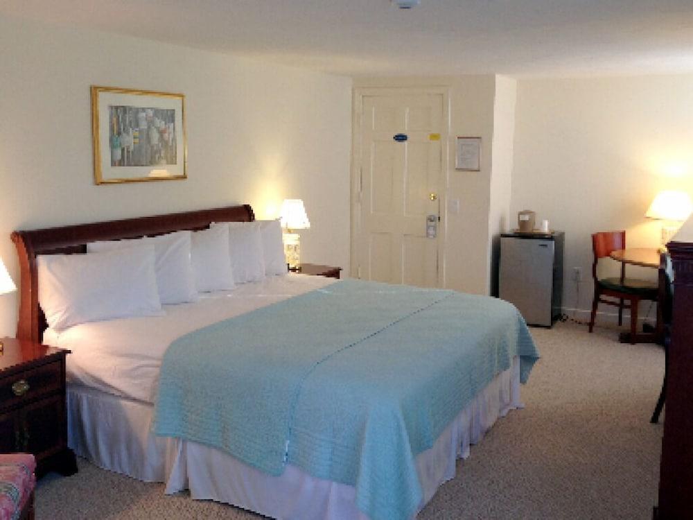 Craigville Beach Inn photo 14