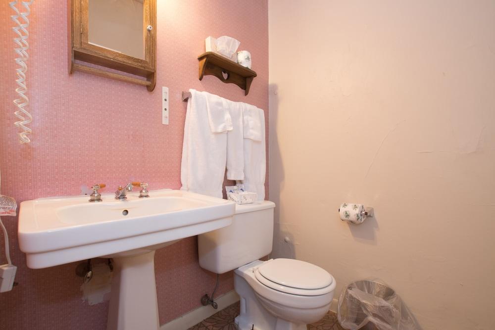 Biltmore Suites Hotel photo 20