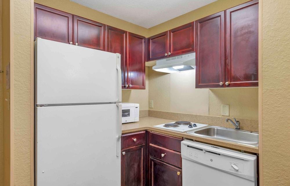 Extended Stay America Suites Houston Med Ctr Braeswood Bl photo 4