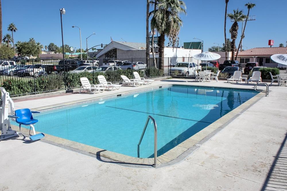 Red Roof Inn Blythe photo 25