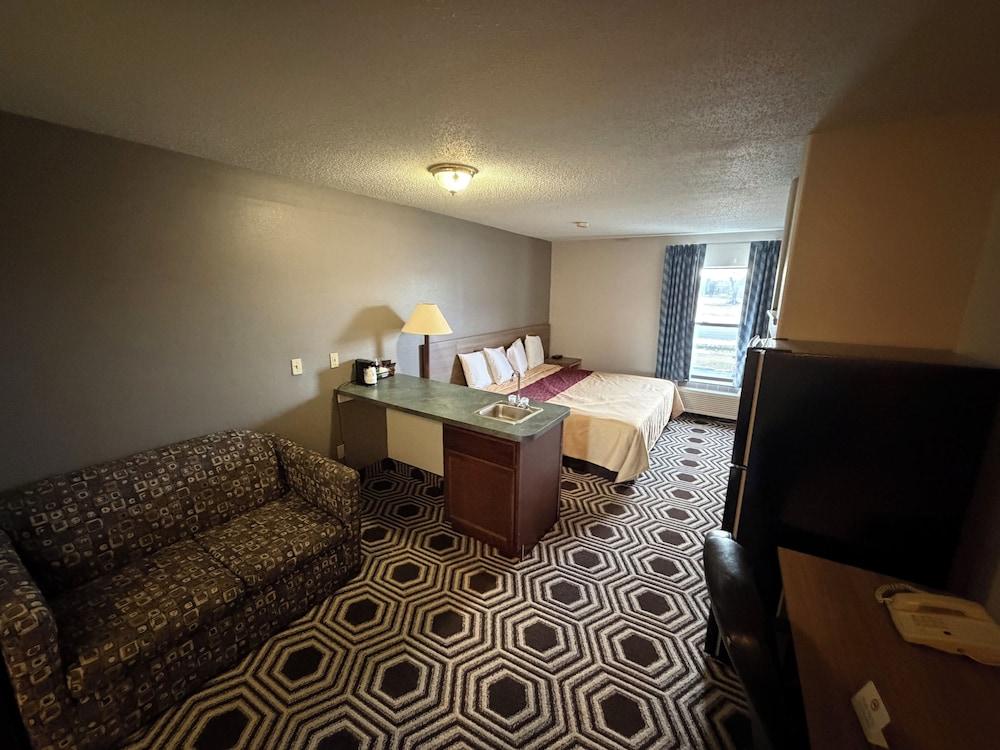 Relax Inn & Suites photo 13