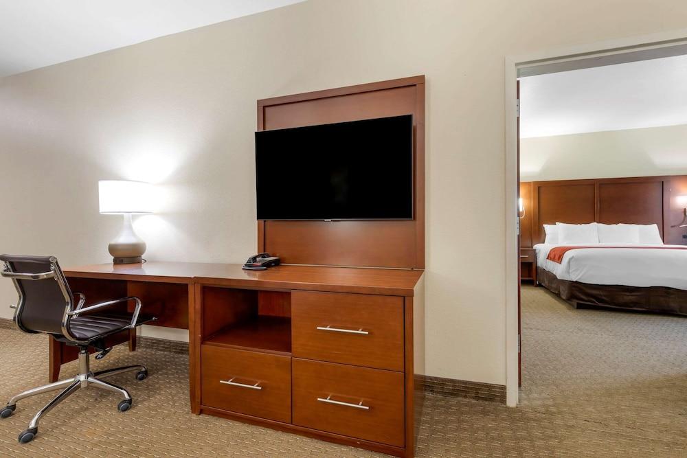 Comfort Suites Copperas Cove photo 26