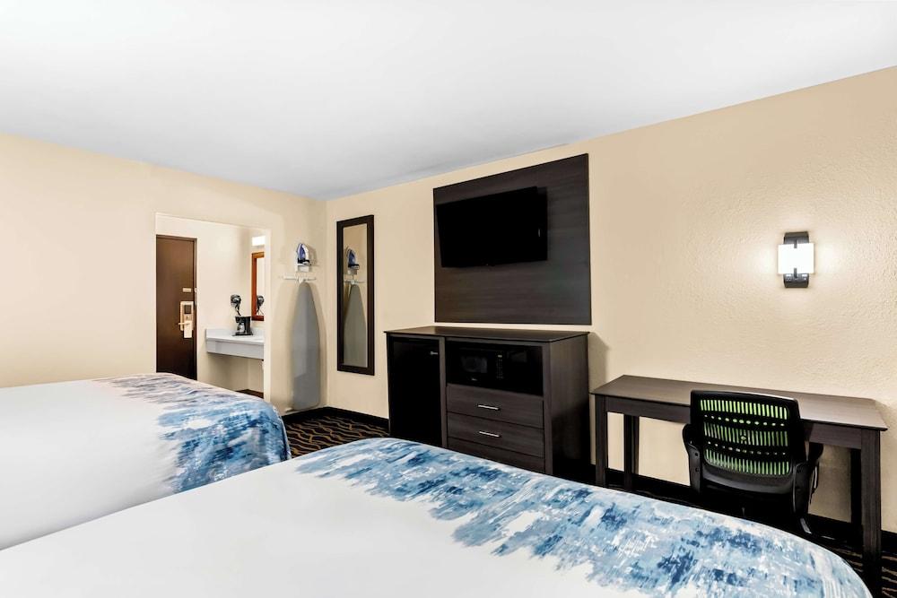 Americas Best Value Inn McMinnville photo 6
