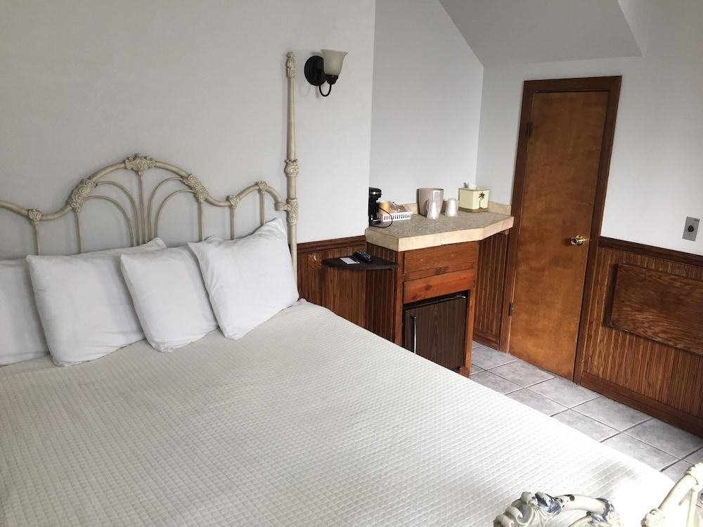 Seacrest Inn photo 35
