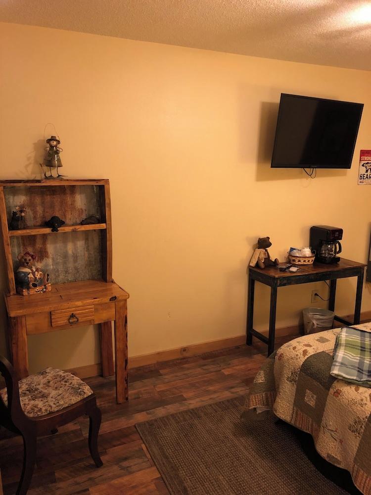 Dusty Boots Motel photo 29
