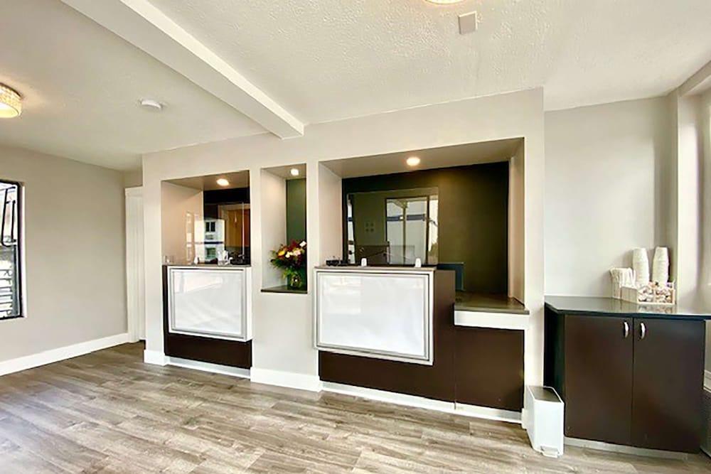 Travelodge Inn & Suites by Wyndham Missoula University Park photo 2