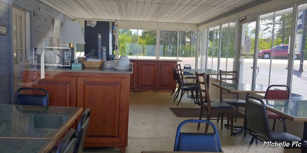 Northwinds Motel photo 22