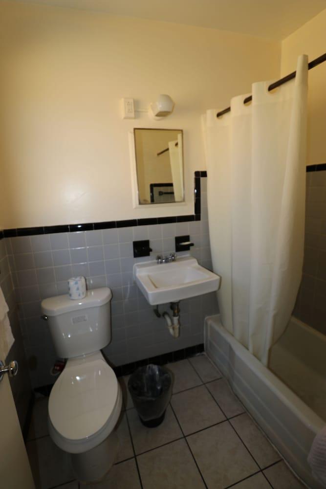 Sandman Inn Motel photo 4