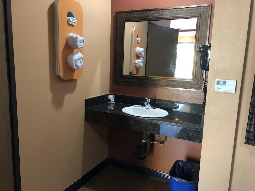 El Rancho Motel photo 12