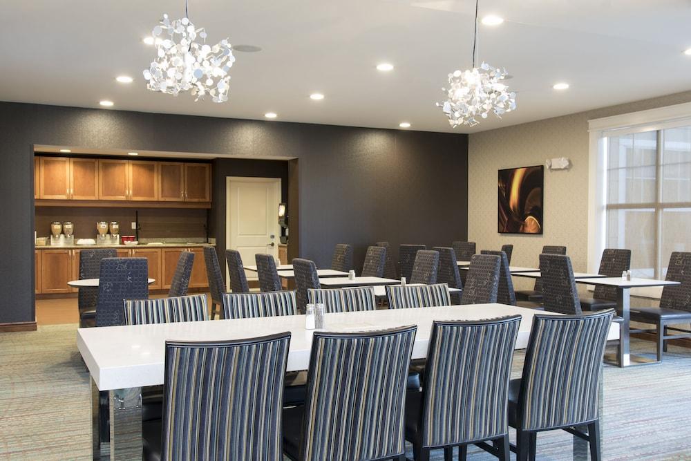 Residence Inn Marriott Moline photo 30