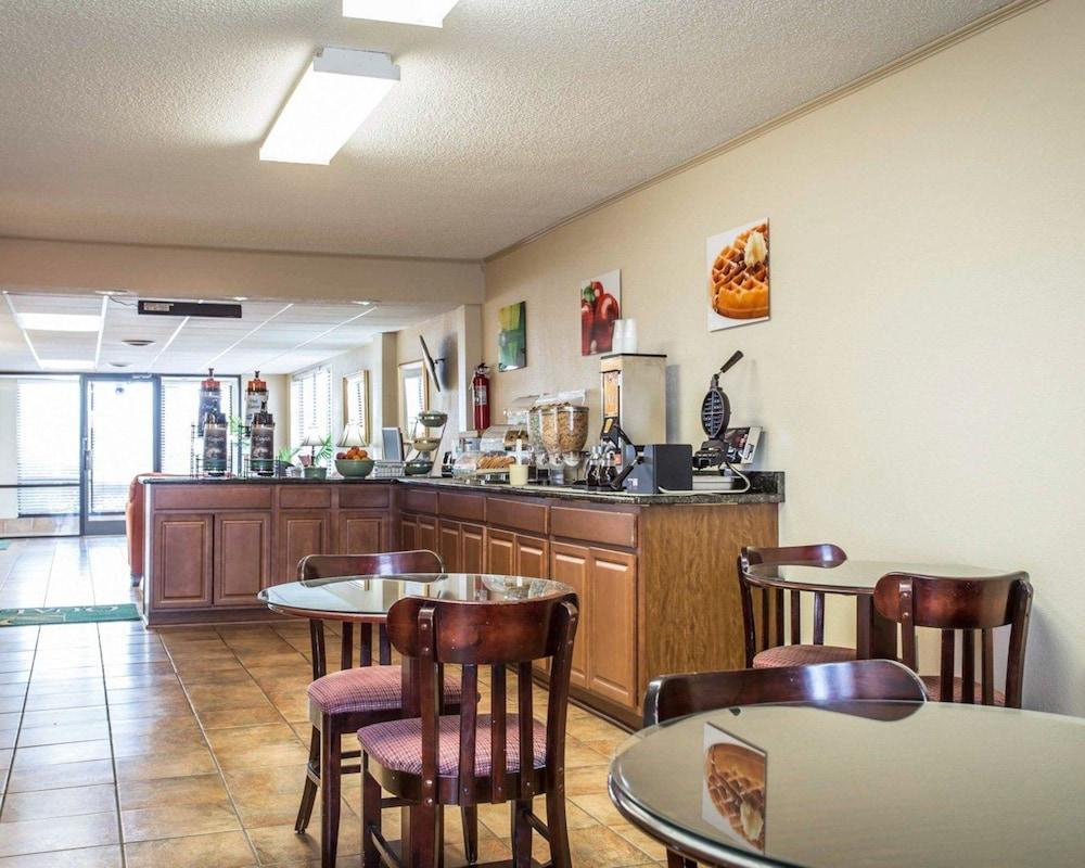 Quality Inn & Suites Monroe photo 34