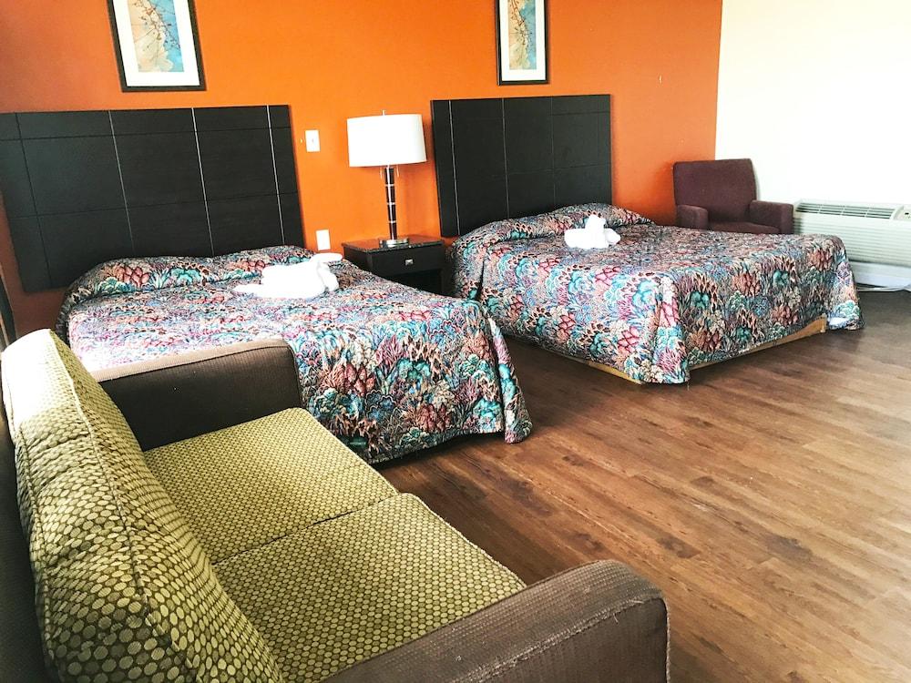 Skyview Manor Motel photo 31