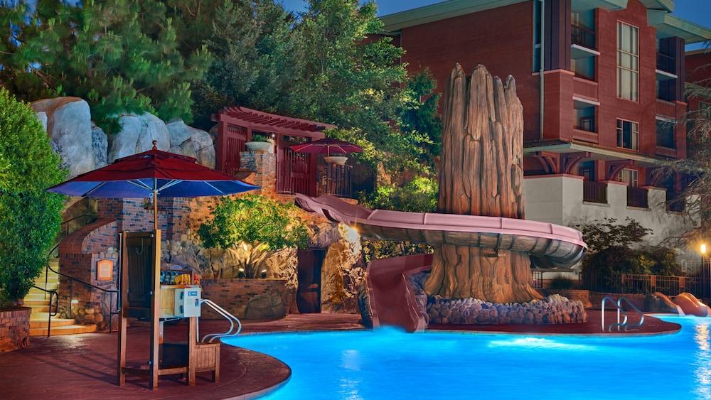 Disney's Grand Californian Hotel and Spa photo 2