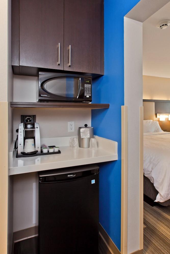 Holiday Inn Express & Suites Green River by IHG photo 72