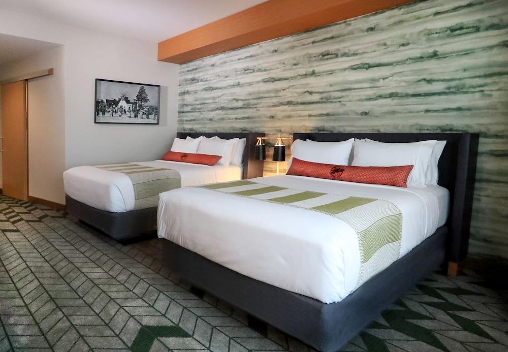 Emerald Queen Hotel and Casino - Tacoma photo 68