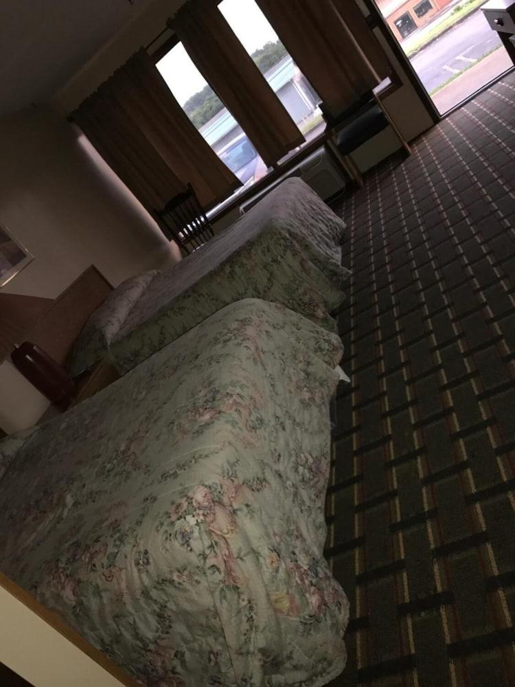 Park n Stay Inn photo 9