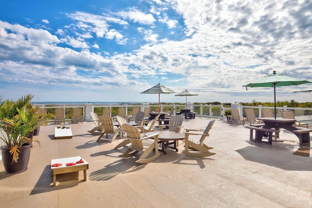 Water's Edge Ocean Resort photo 40