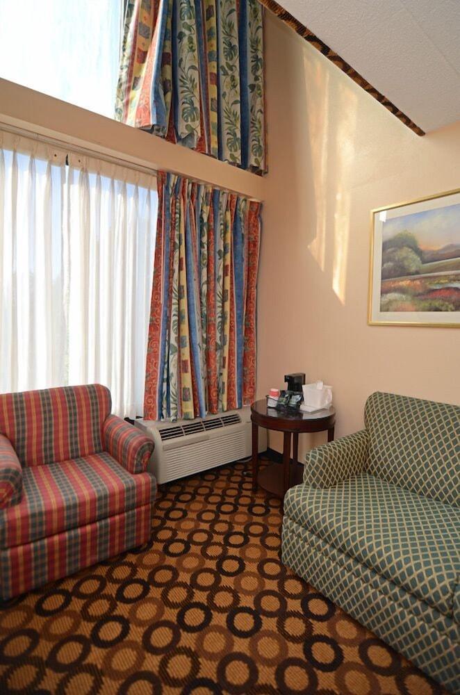 Pocono Resort Conference Center - POCONO MOUNTAINS photo 7