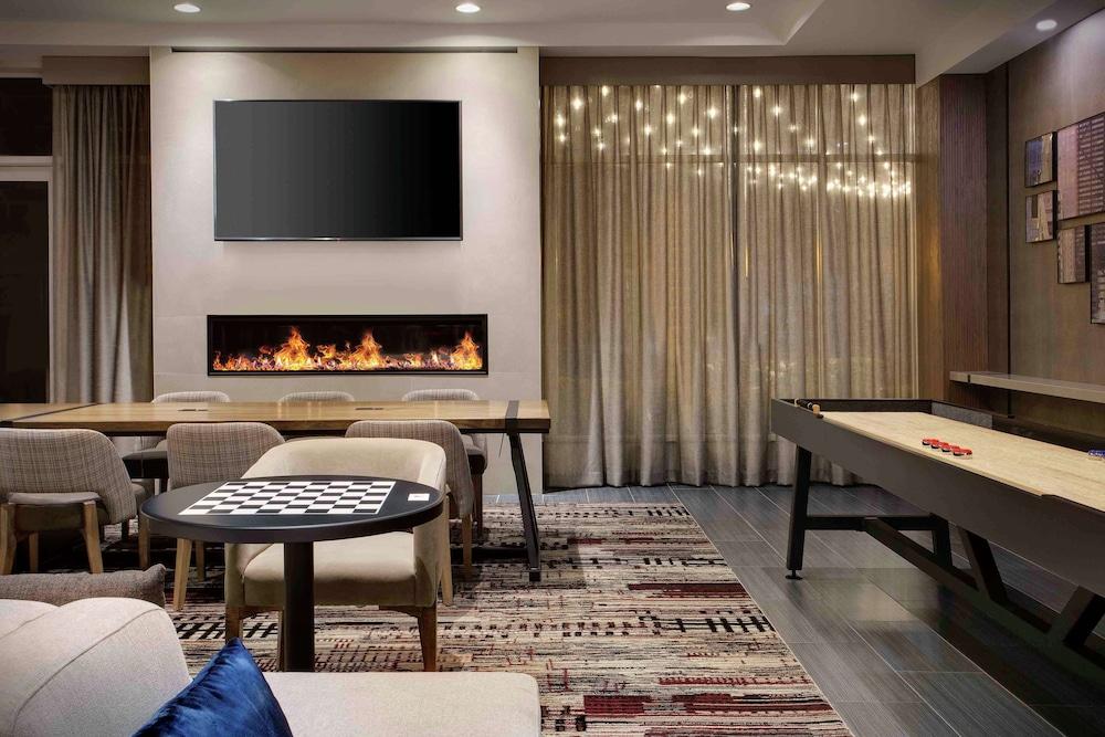 DoubleTree by Hilton Chicago Midway Airport photo 12