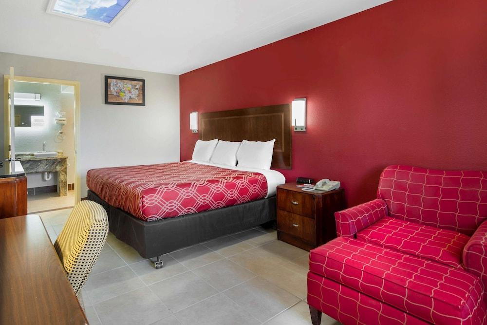 Econo Lodge Athens I-75 photo 23