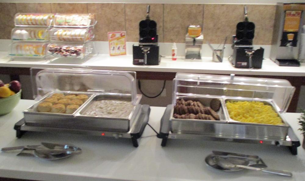 Quality Inn & Suites Kissimmee by The Lake photo 67