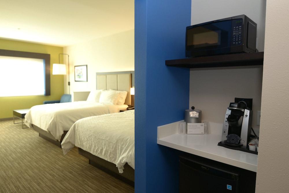 Holiday Inn Express & Suites Onalaska La Crosse Area by IHG photo 7