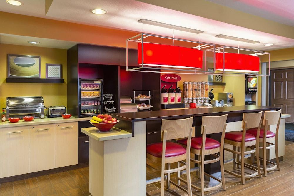 TownePlace Suites By Marriott Phoenix North photo 20